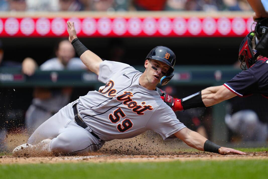 Minnesota Twins first baseman Alex Kirilloff catches a throw for