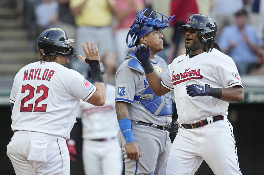 All-Star Josh Bell lands with Guardians on two-year deal