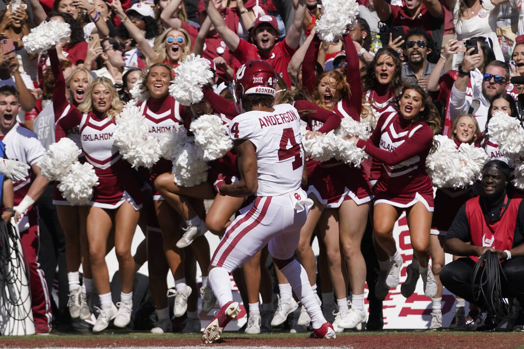 TOP 25 ROUNDUP: Texas stuns Oklahoma in Red River rivalry