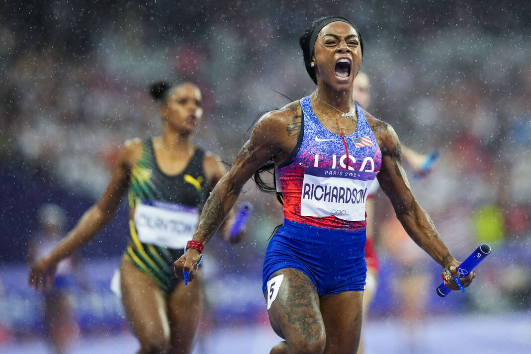 Richardson rallies US women in 4x100